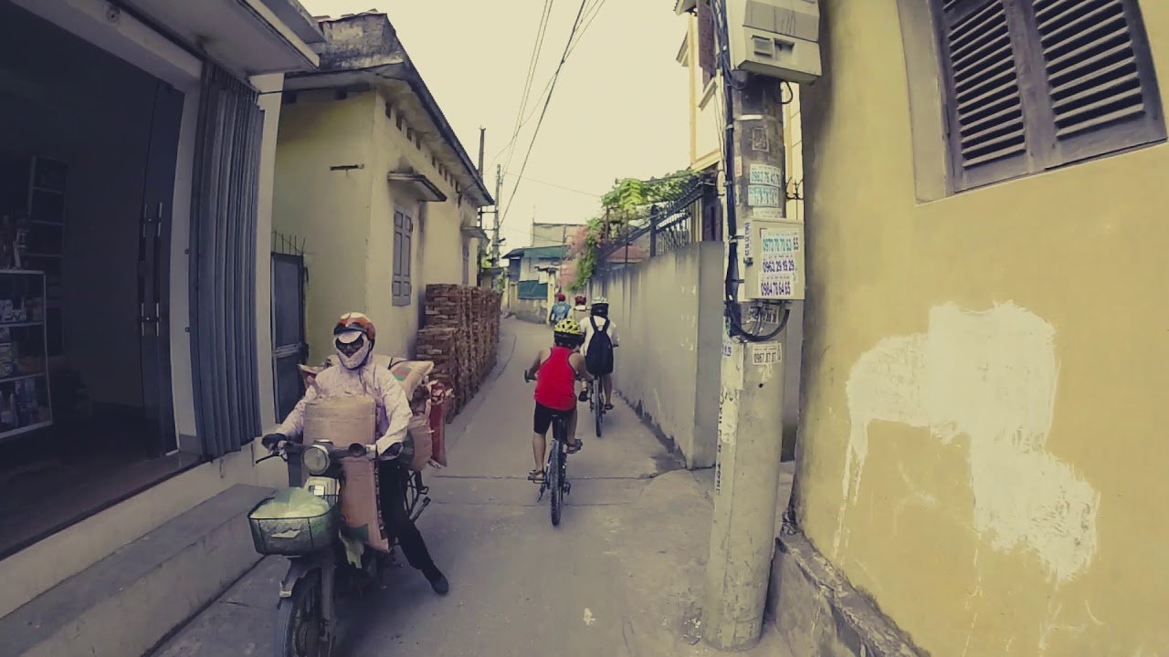 Hanoi Biking Trip Duong Lam Thay Tay Phuong Pagoda 1 Day